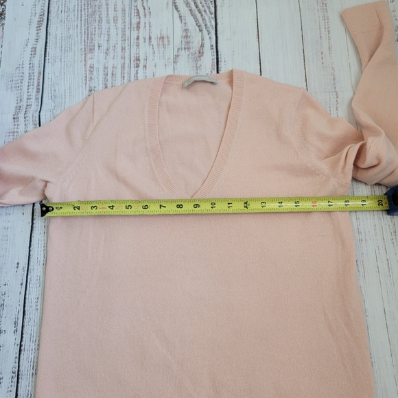 Everlane V Neck Cashmere Sweater Long Sleeve Light Blush Pink EUC - Picture 3 of 7